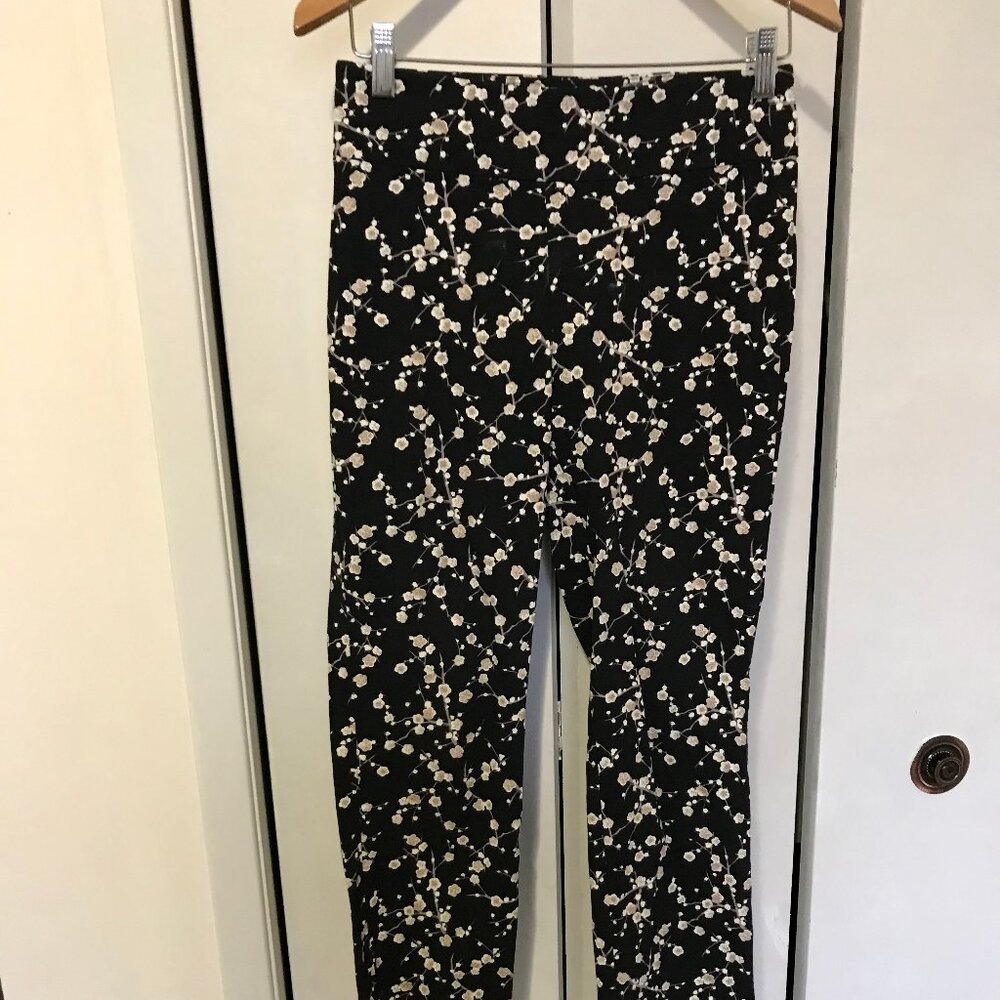 Studio Point Ladies Black And Cream Floral Pants Size Medium